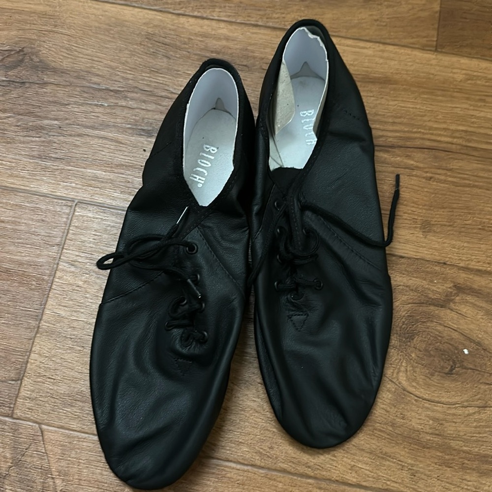 Bloch jazz shoes
